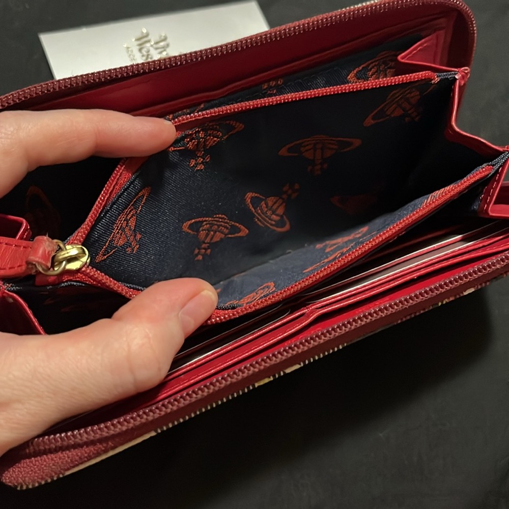 SOLD✨Vivienne Westwood✨ Red Tartan Orb Zippy Wallet EUC - Picture 9 of 17